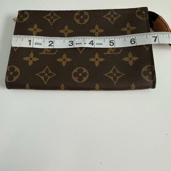 ❗️SOLD❗️Louis Vuitton monogram pouch - Picture 10 of 10